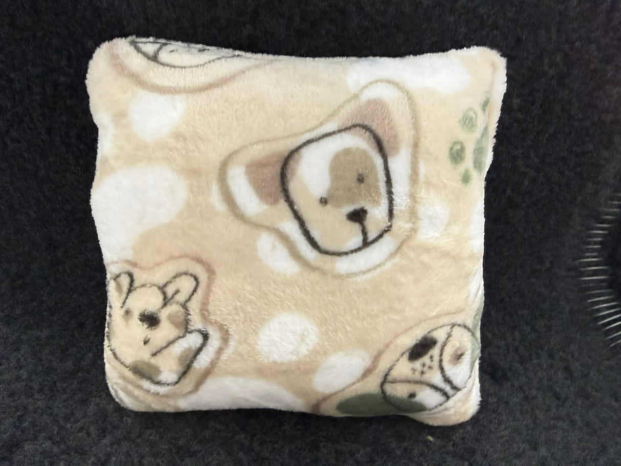 Wellness legetøj | Firkantet pude | Hundehoveder