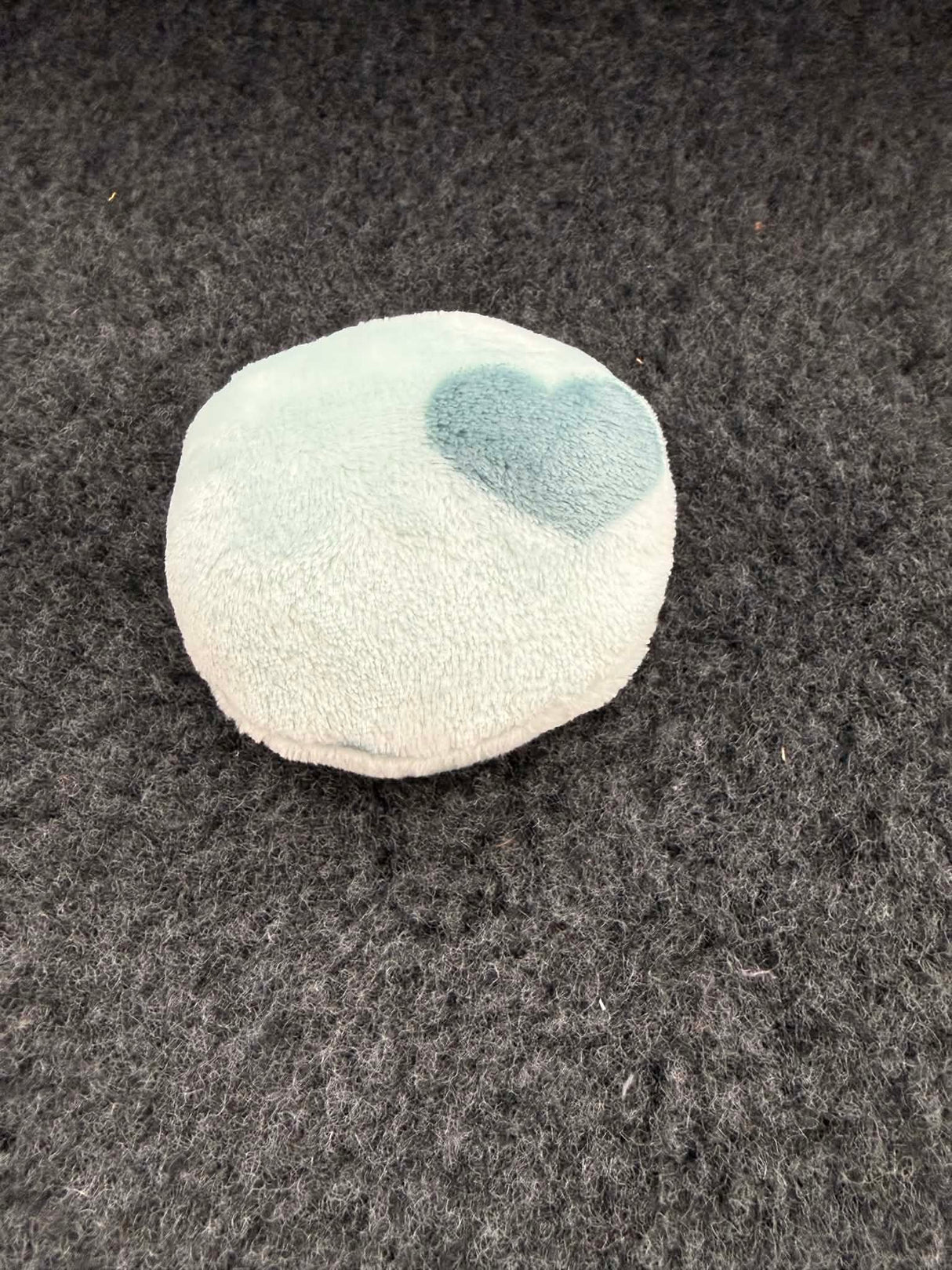 Wellness legetøj | Rund pude | Mint grøn med små hjerter | Små