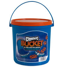Chuckit | Ultra Ball | Bucket | Medium