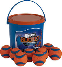 Chuckit | Ultra Ball | Bucket | Medium
