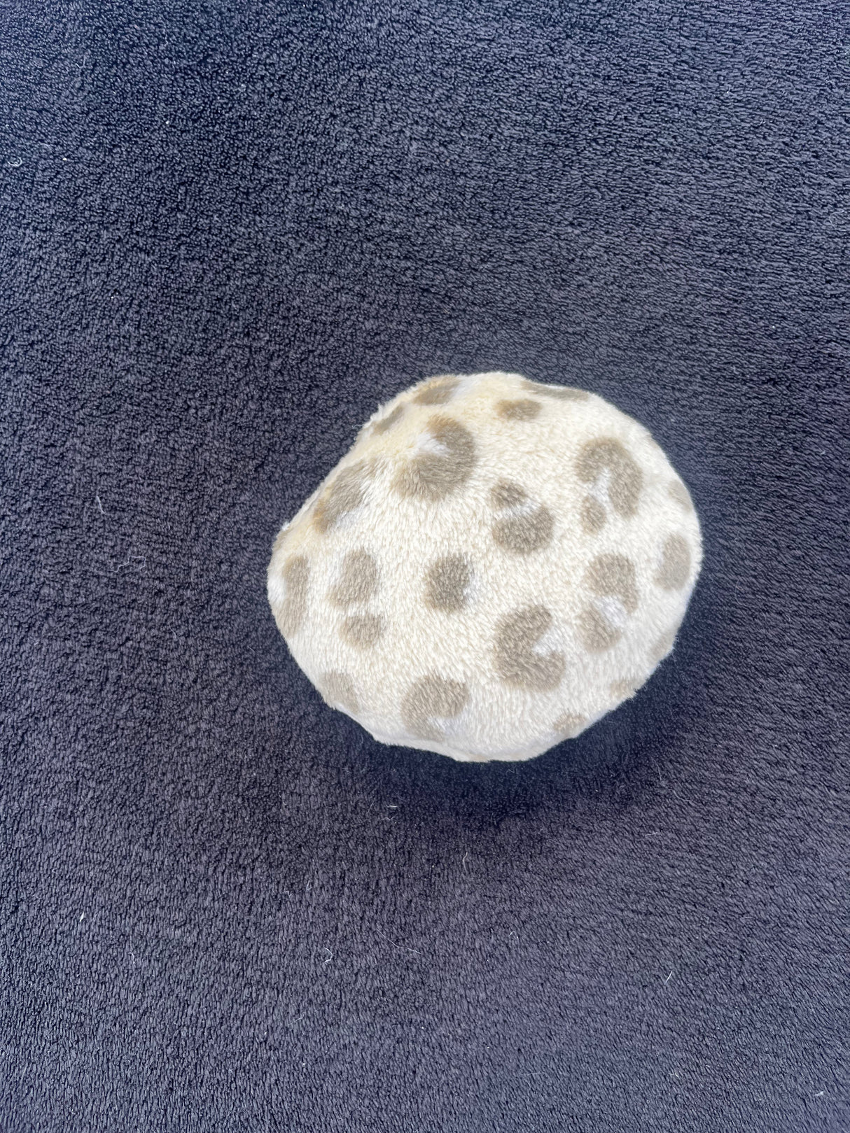 Wellness legetøj | Rund pude | Beige leopard | Små