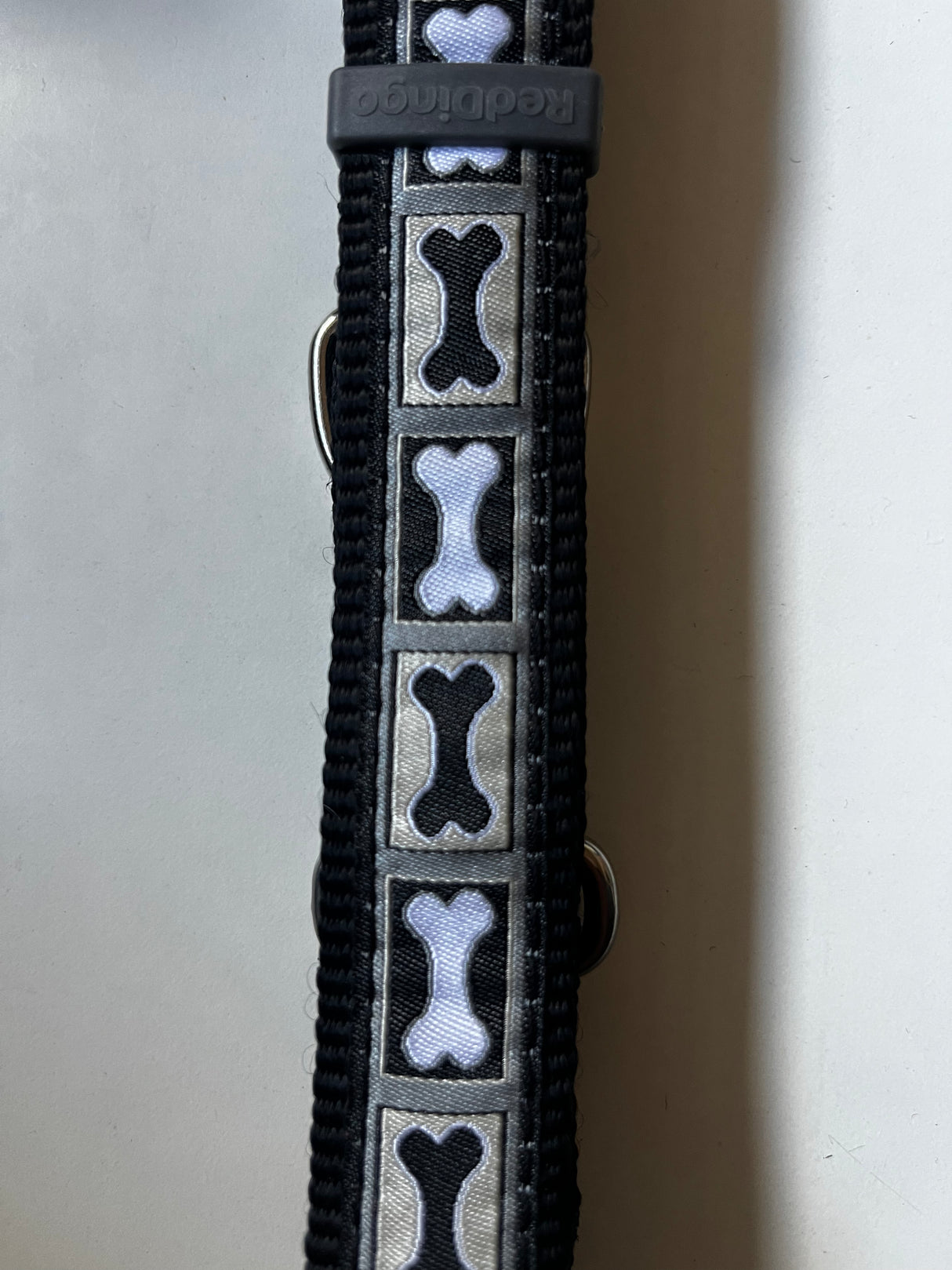 Red Dingo | Bone Yard Black | Semi kvæl