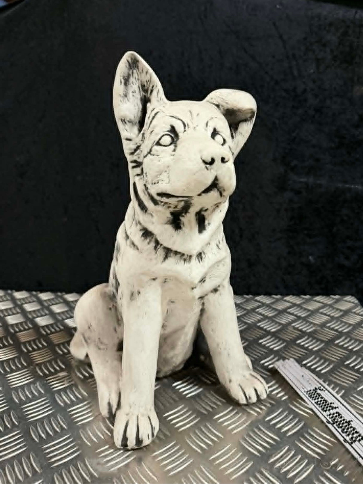 Betonfigur | Schæfer hvalp | 41,5 cm